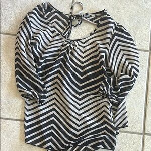 Black and White Chevron Women's Top